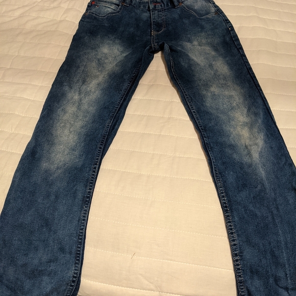 Tommy Hilfiger - Picture 1 of 4